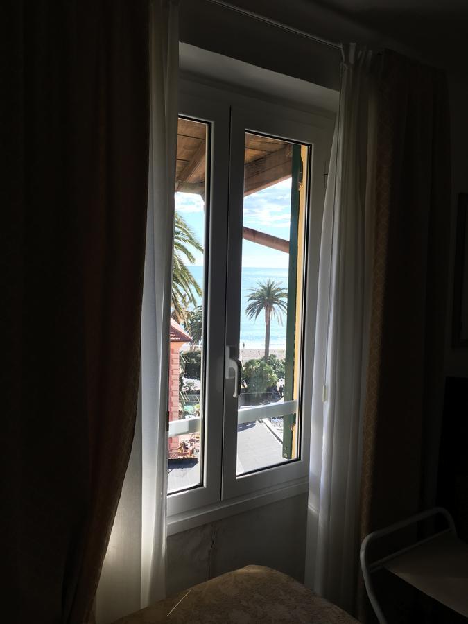 Hotel Azzurro Varazze Zewnętrze zdjęcie